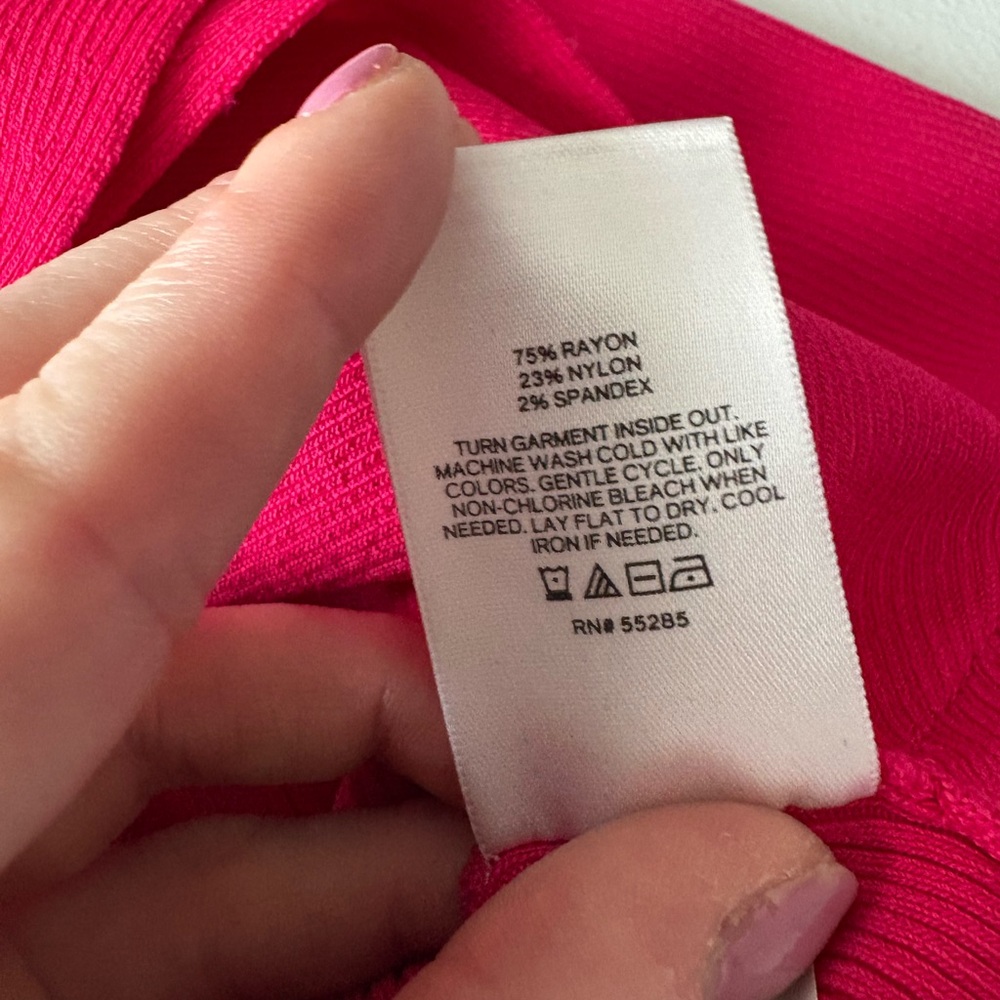NWT Small Express Fuschia Ribbed Body Contour Long Sleeve Top - Picture 4 of 8